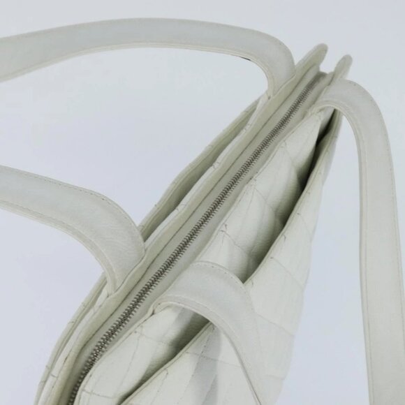 CHANEL Matelasse Tote Bag Grained Calf Skin White CC Auth bs30478 - Picture 7 of 16